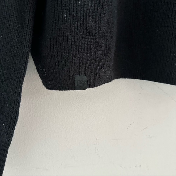 Lululemon Merino Wool-Blend Ribbed Turtleneck Sweater Size 2 2022 - Picture 4 of 5